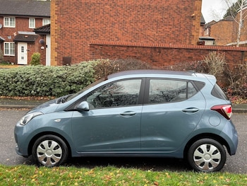 Used Hyundai i10 2019 for sale - 77230192: Photo