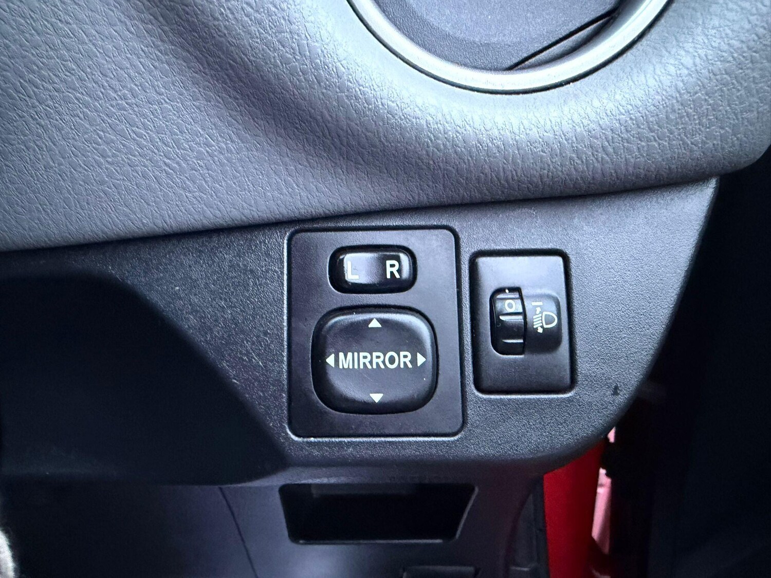 Used Toyota Yaris 2016 for sale - 78215708: Photo 27