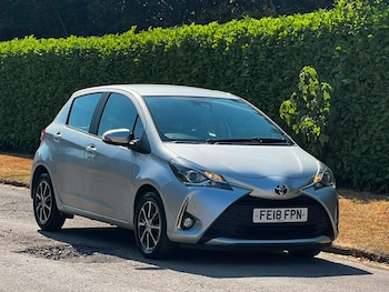 Used Toyota Yaris 2018 for sale - 79496308: Photo