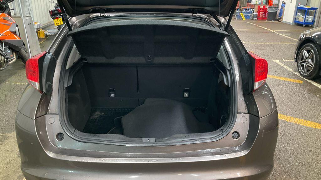 Used Honda Civic 2012 for sale - 77468419: Photo 9