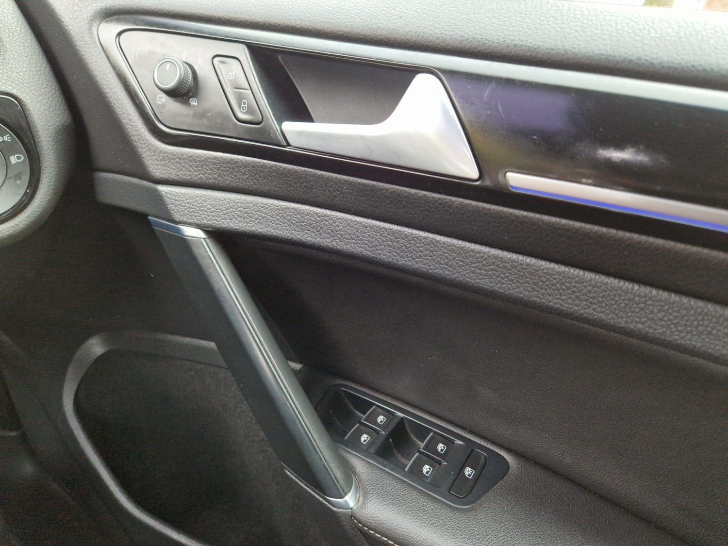 Used Volkswagen Golf 2016 for sale - 77330680: Photo 35