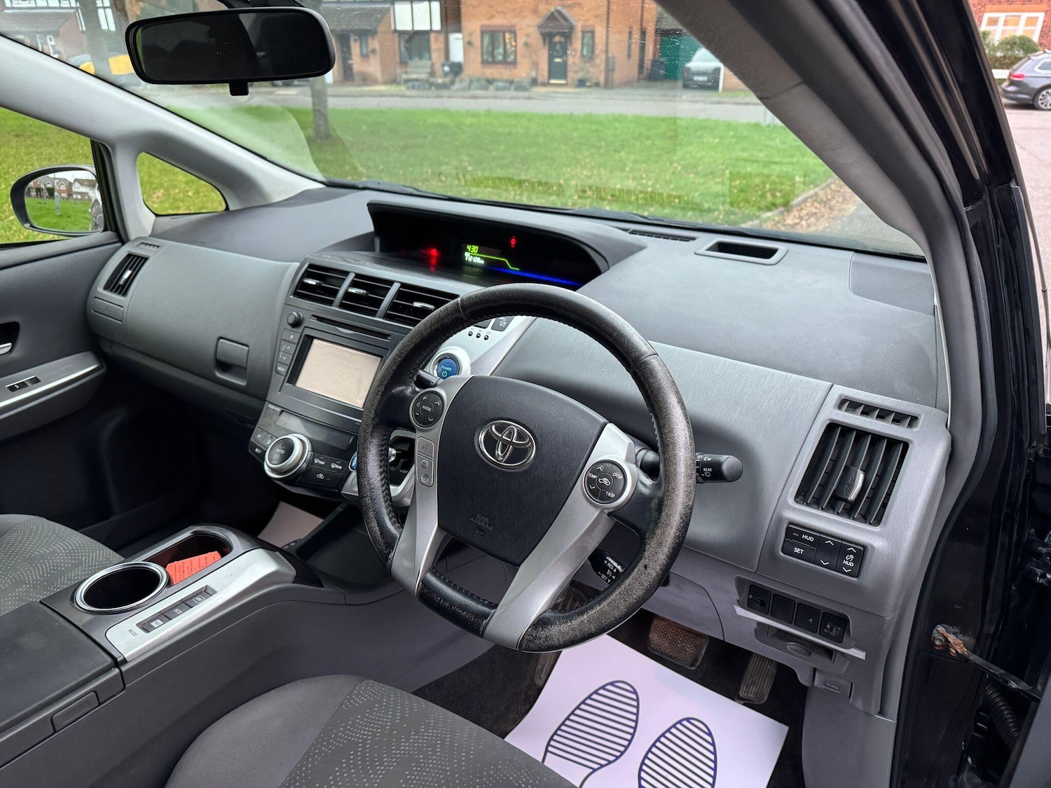 Used Toyota Prius+ 2014 for sale - 77216148: Photo 21