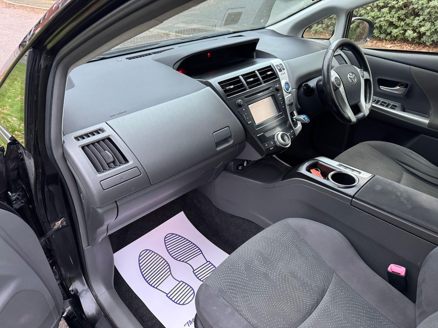 Used Toyota Prius+ 2014 for sale - 77216148: Photo 23