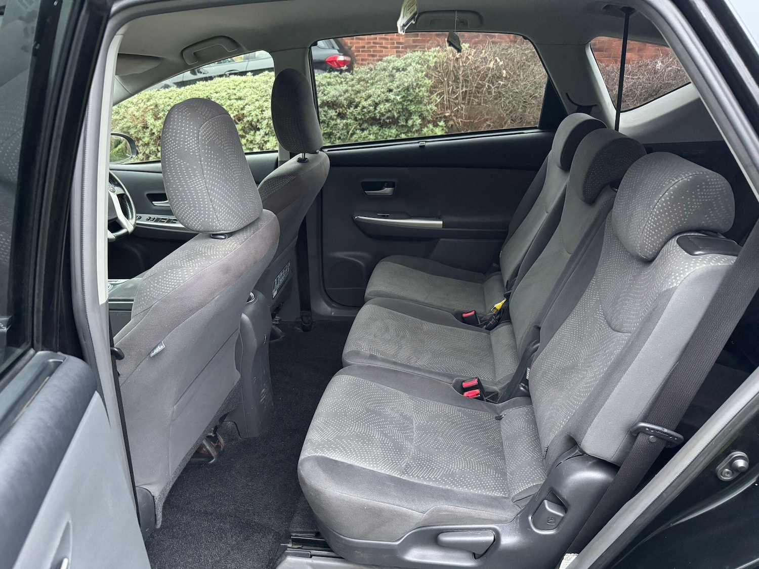 Used Toyota Prius+ 2014 for sale - 77216148: Photo 25