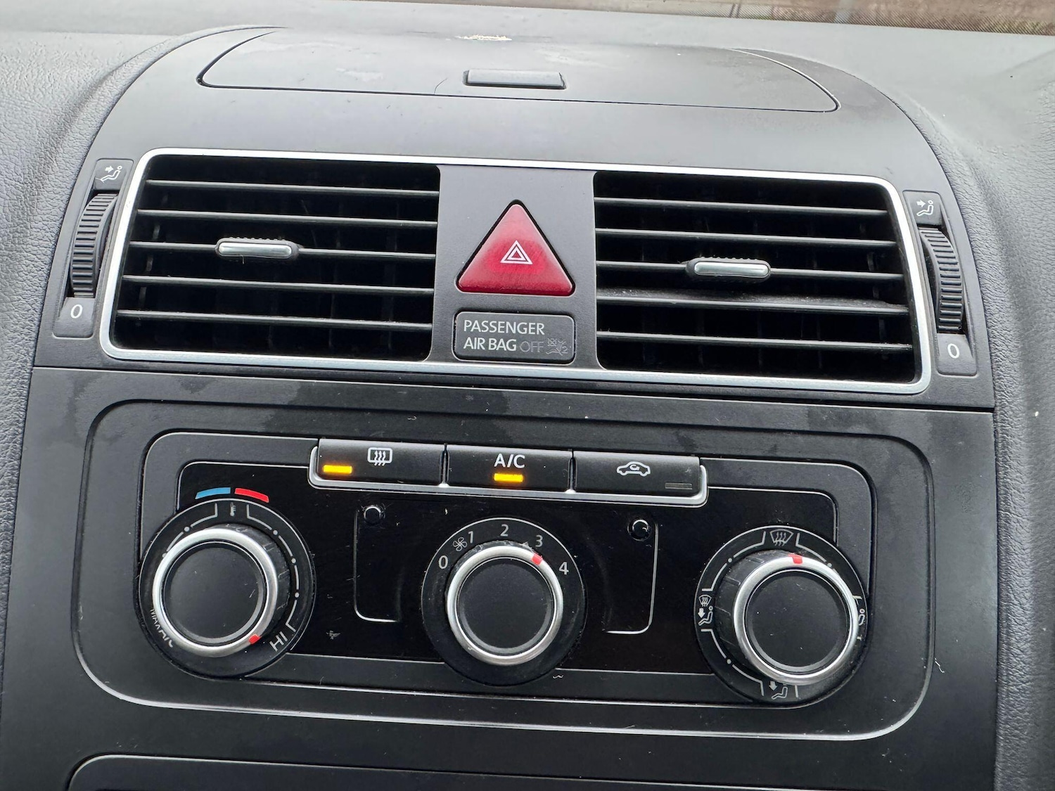 Used Volkswagen Touran 2015 for sale - 77216194: Photo 16