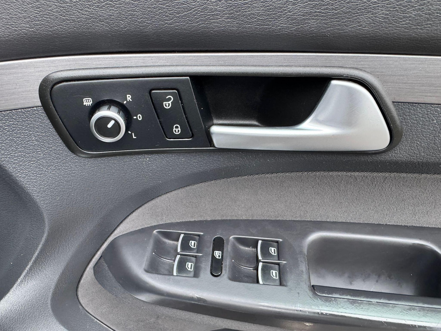 Used Volkswagen Touran 2015 for sale - 77216194: Photo 28