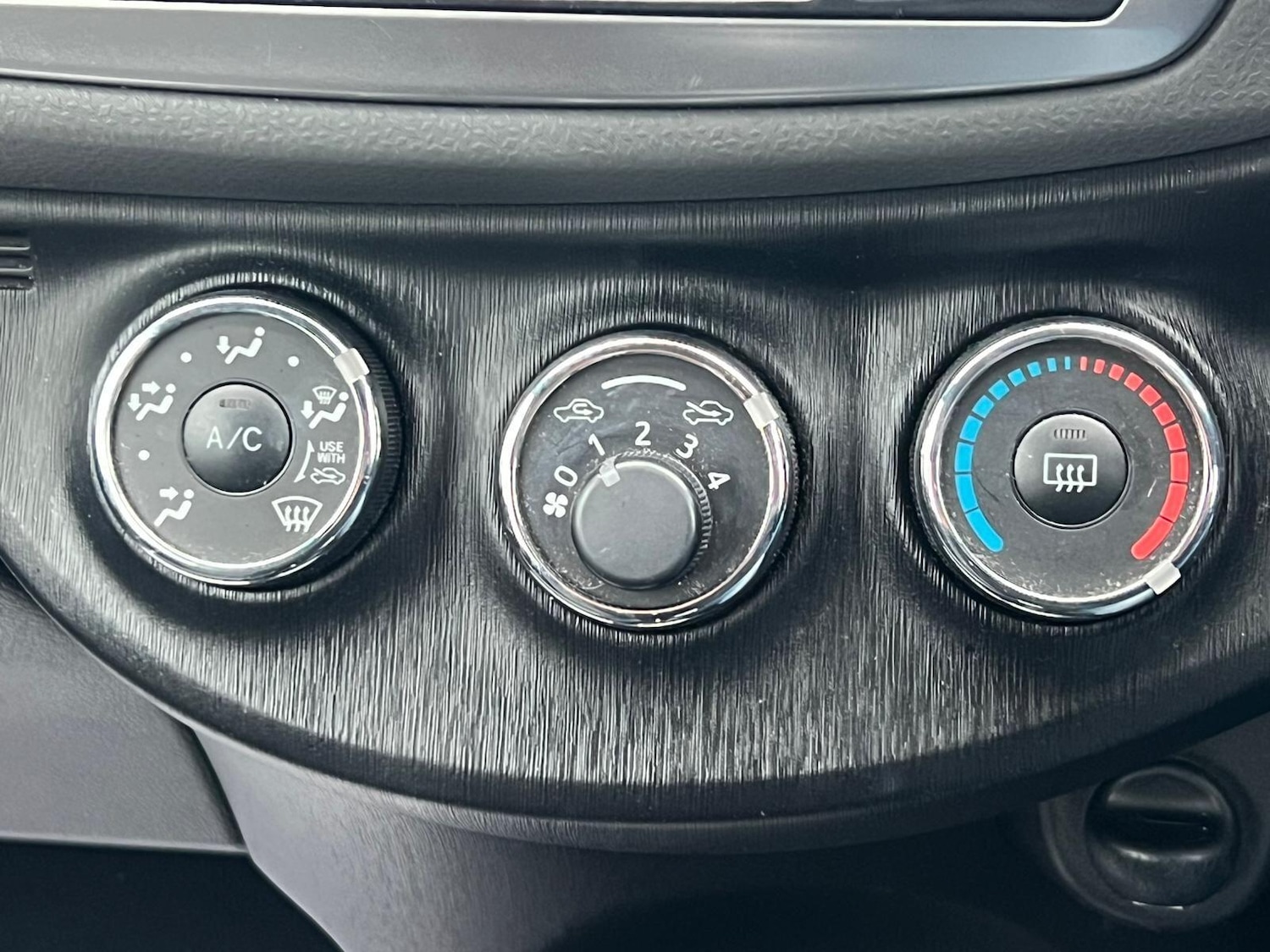 Used Toyota Yaris for sale - 77242729: Photo 24