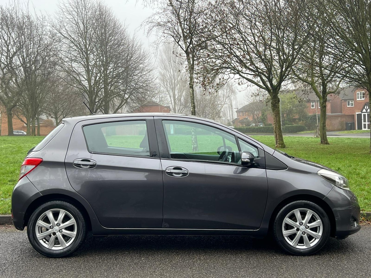 Used Toyota Yaris for sale - 77242729: Photo 5