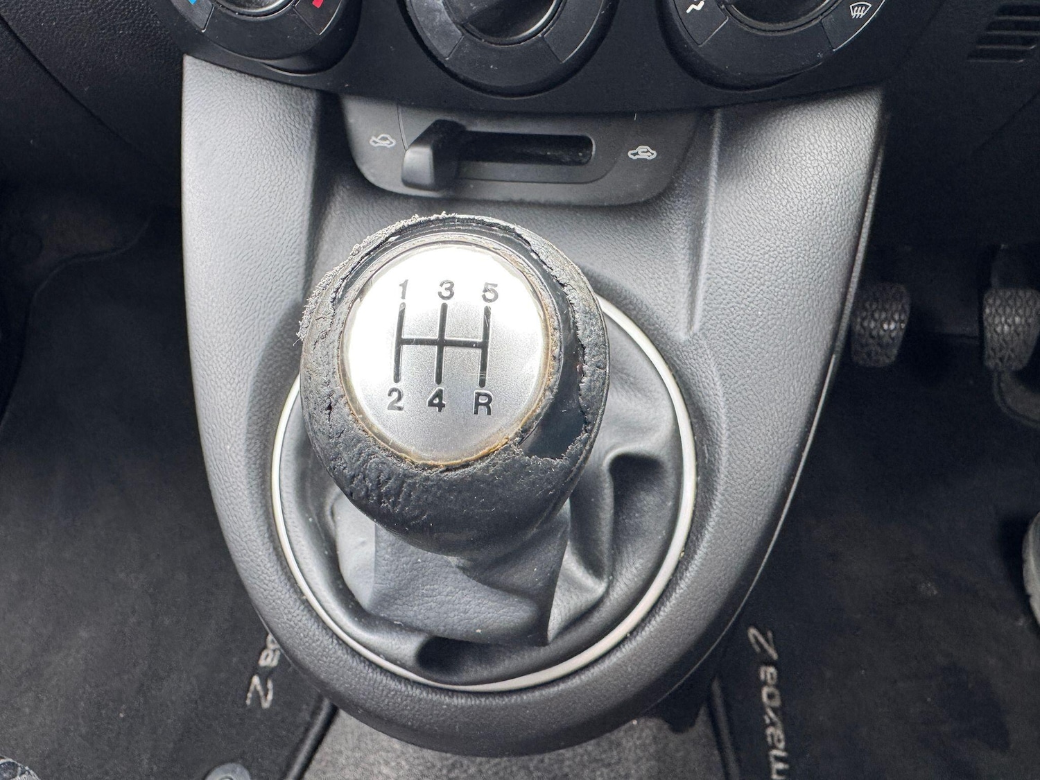 Used Mazda Mazda2 2011 for sale - 77823733: Photo 14