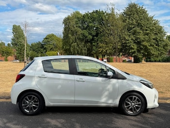 Used Toyota Yaris 2015 for sale - 79426521: Photo
