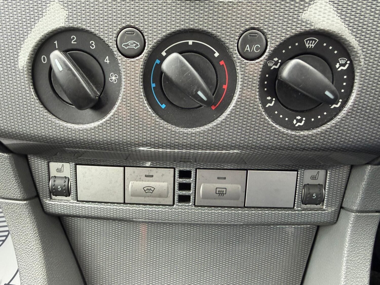 Used Ford Focus 2010 for sale - 77479453: Photo 15