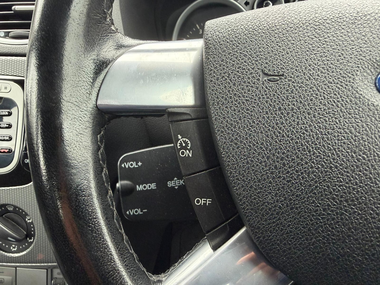 Used Ford Focus 2010 for sale - 77479453: Photo 18