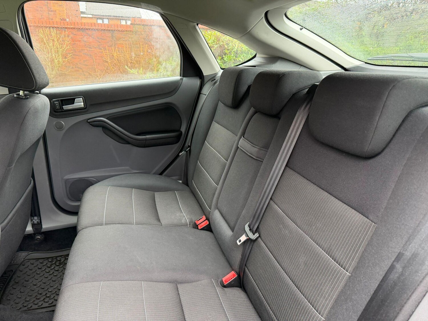 Used Ford Focus 2010 for sale - 77479453: Photo 24