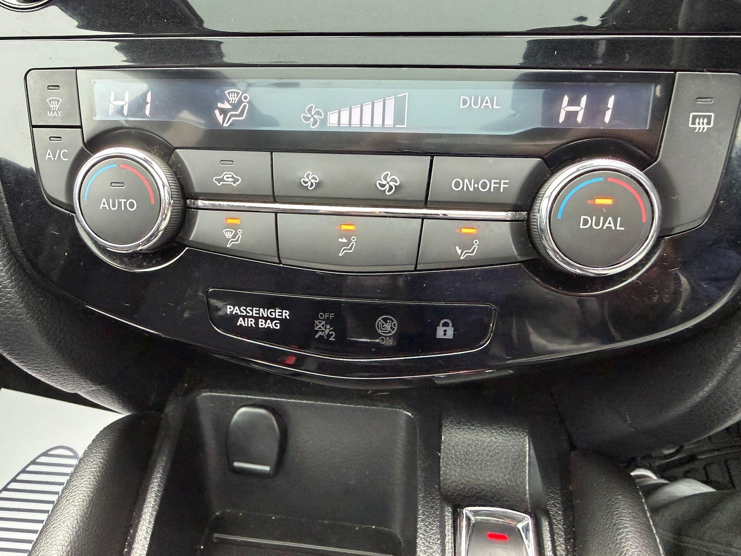 Used Nissan Qashqai for sale - 77214973: Photo 25