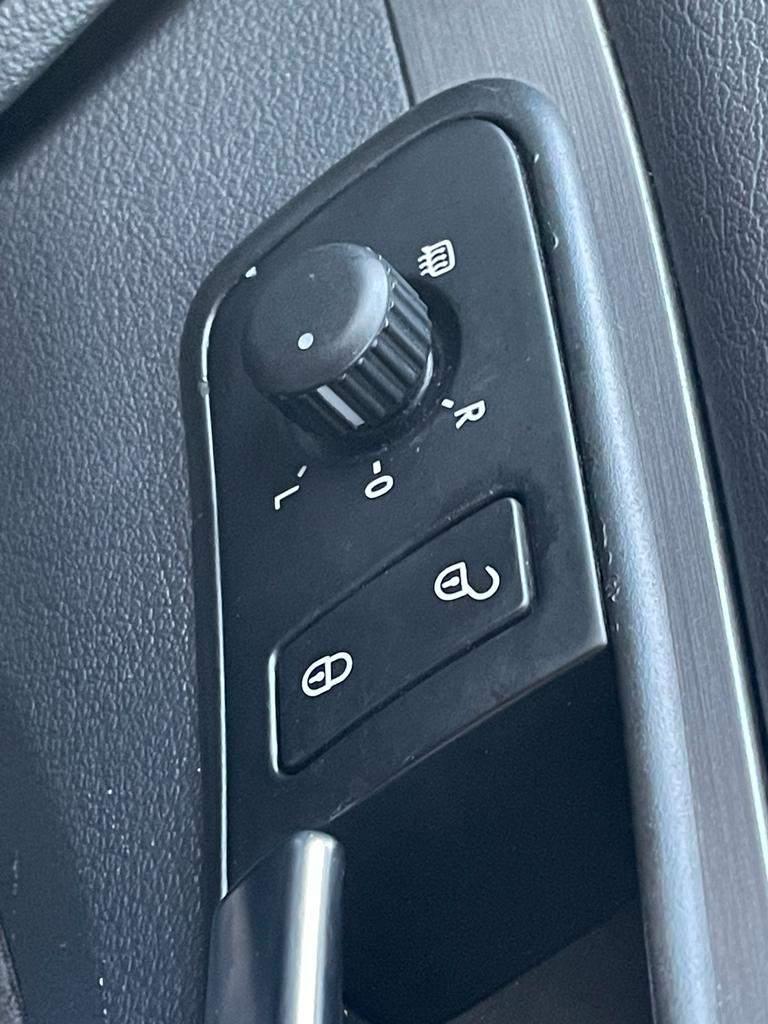 Used Volkswagen Touran 2012 for sale - 77279656: Photo 28