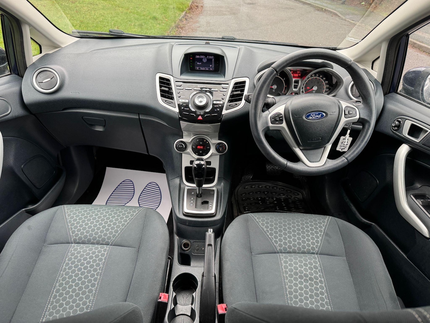 Used Ford Fiesta 2011 for sale - 77344119: Photo 11