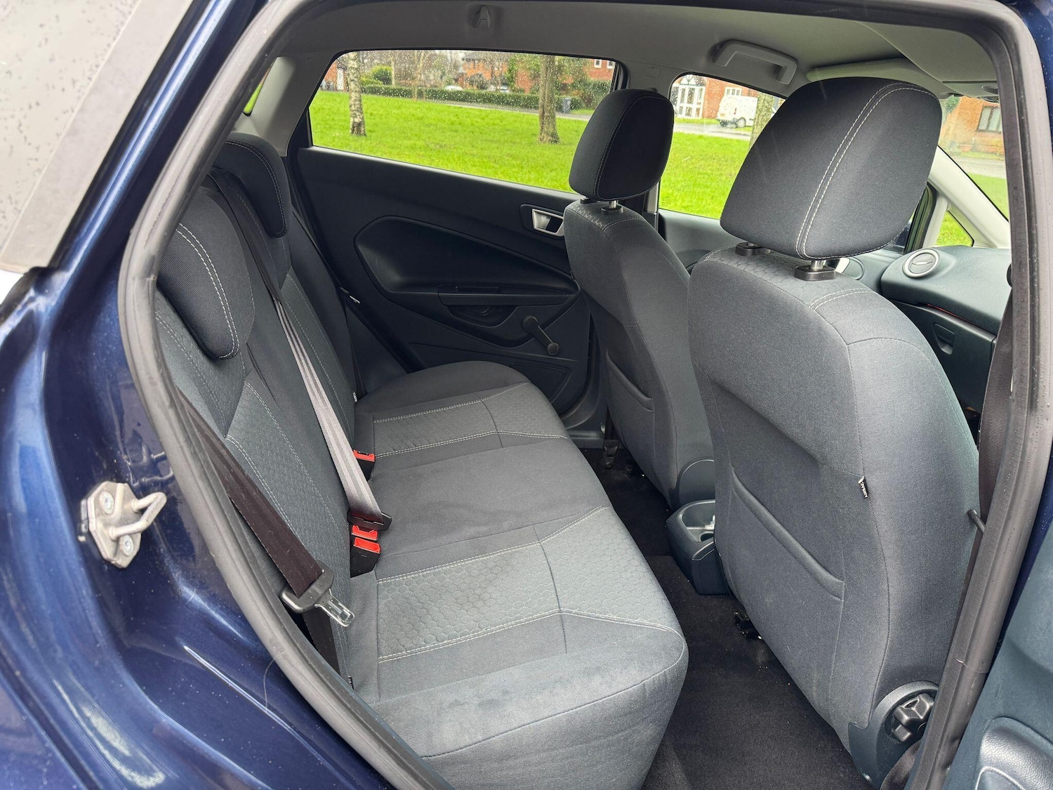 Used Ford Fiesta 2011 for sale - 77344119: Photo 18