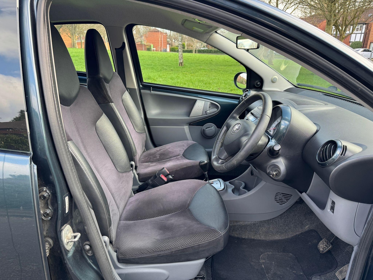 Used Toyota AYGO 2011 for sale - 77671043: Photo 14