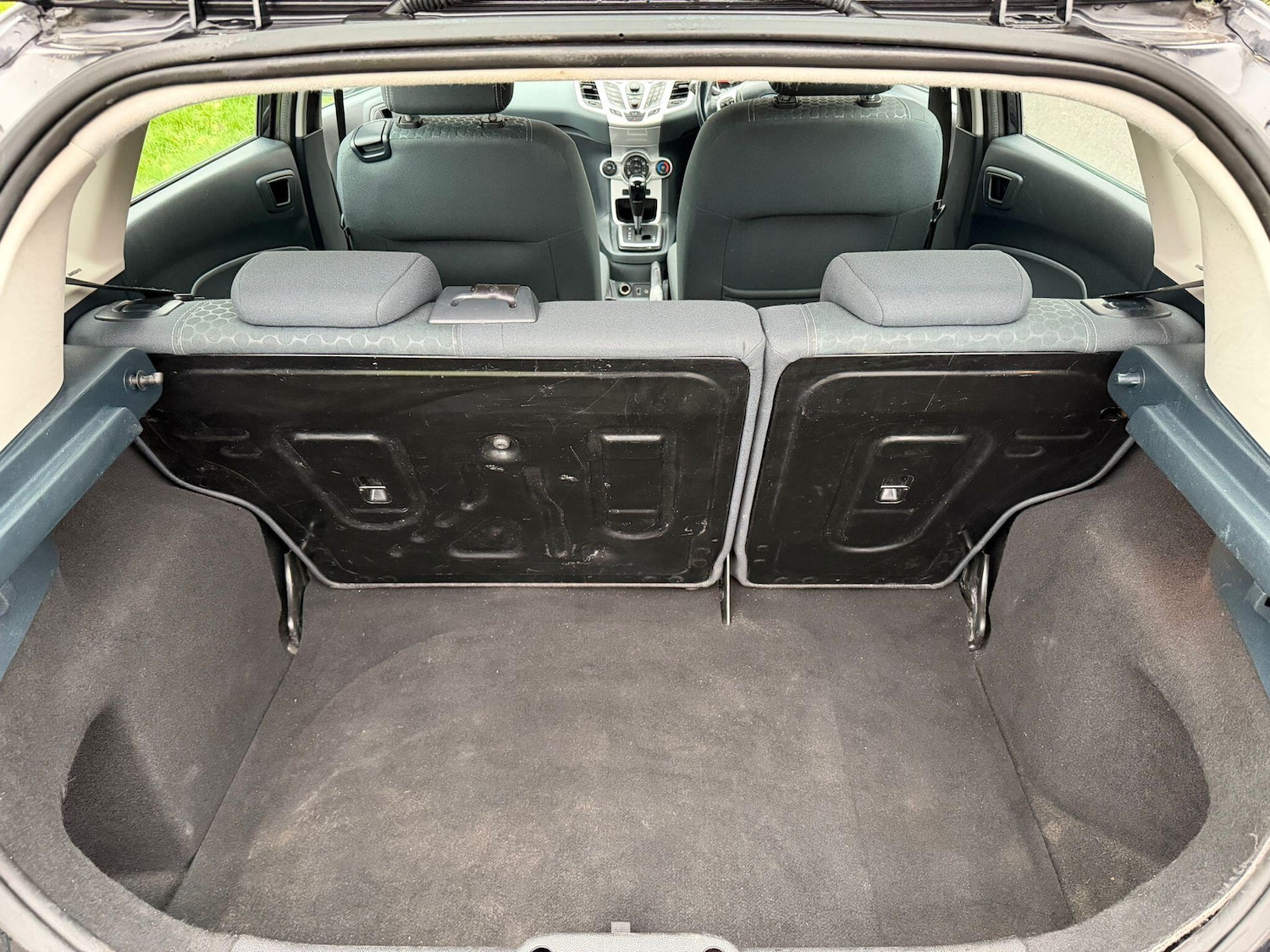 Used Ford Fiesta 2011 for sale - 77214779: Photo 11