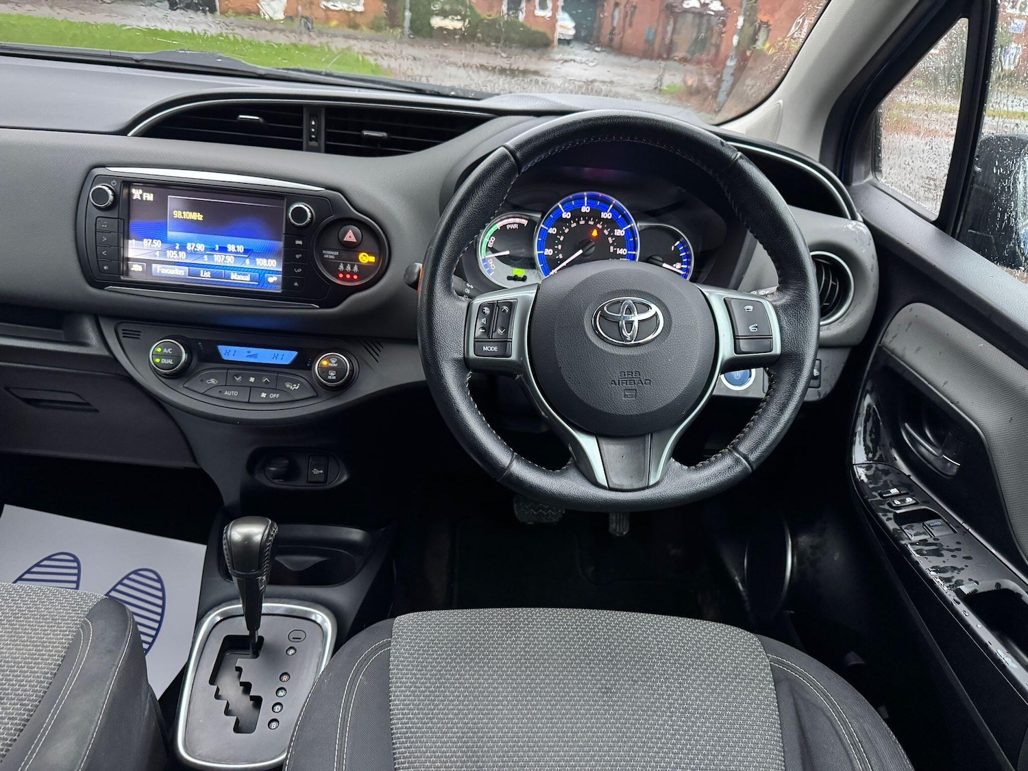Used Toyota Yaris 2015 for sale - 77215810: Photo 14