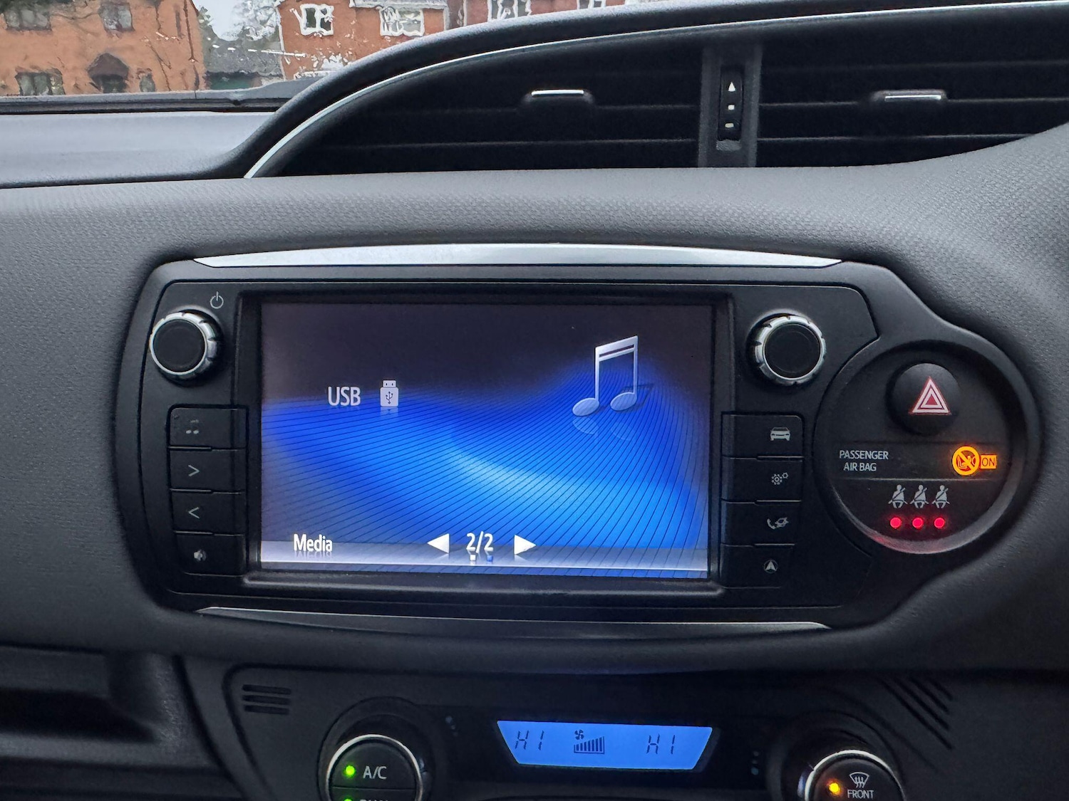 Used Toyota Yaris 2015 for sale - 77215810: Photo 18