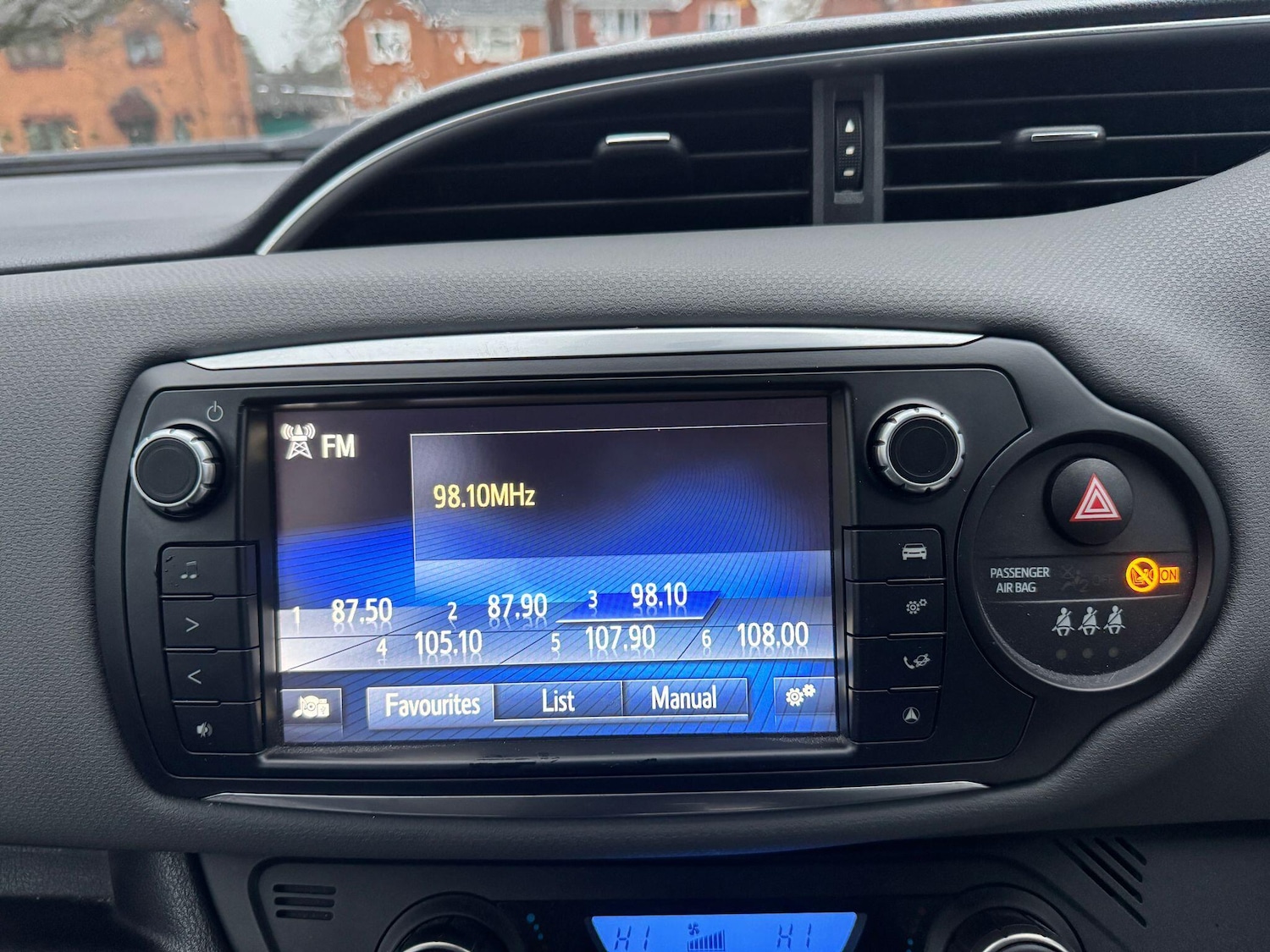 Used Toyota Yaris 2015 for sale - 77215810: Photo 19