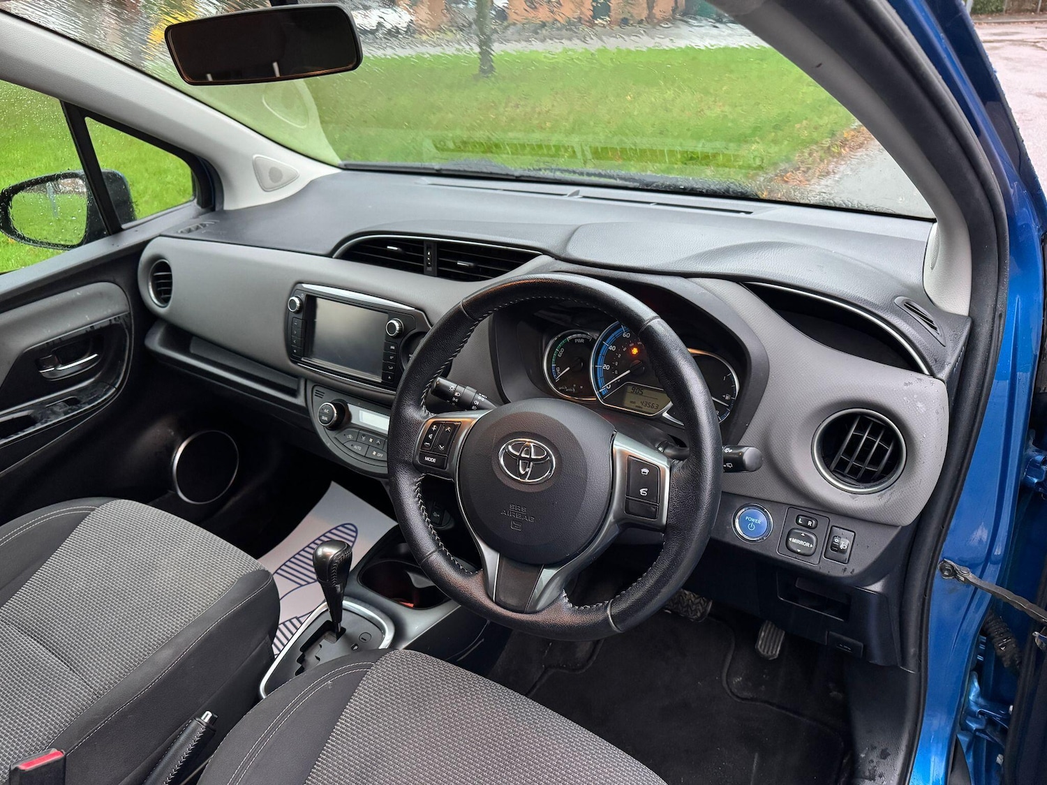 Used Toyota Yaris 2015 for sale - 77215810: Photo 24