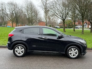Used Honda HR-V 2018 for sale - 79645616: Photo