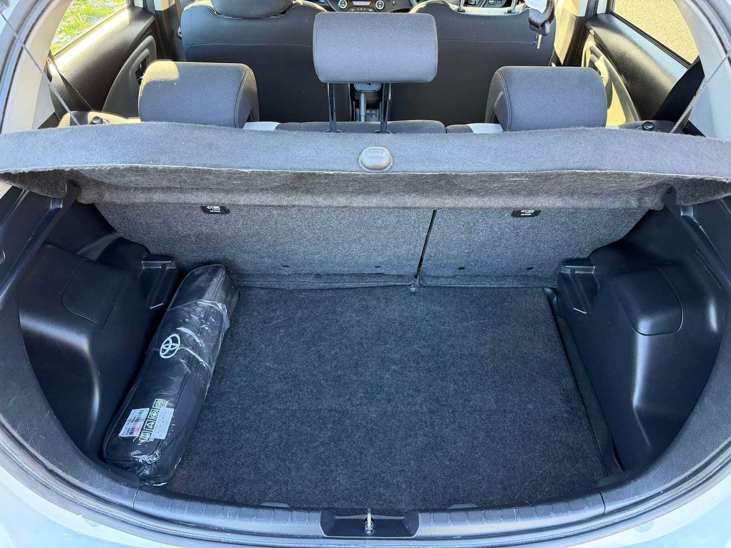 Used Toyota Yaris 2018 for sale - 77395989: Photo 11