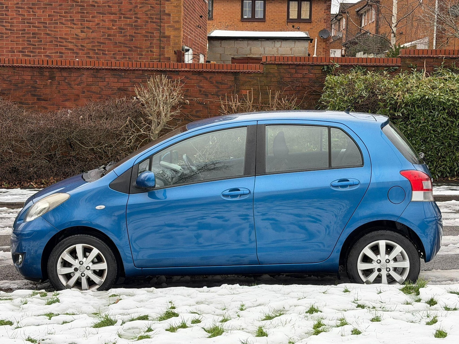 Used Toyota Yaris for sale - 77216263: Photo 4