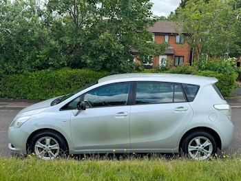 Used Toyota Verso 2010 for sale - 78809246: Photo