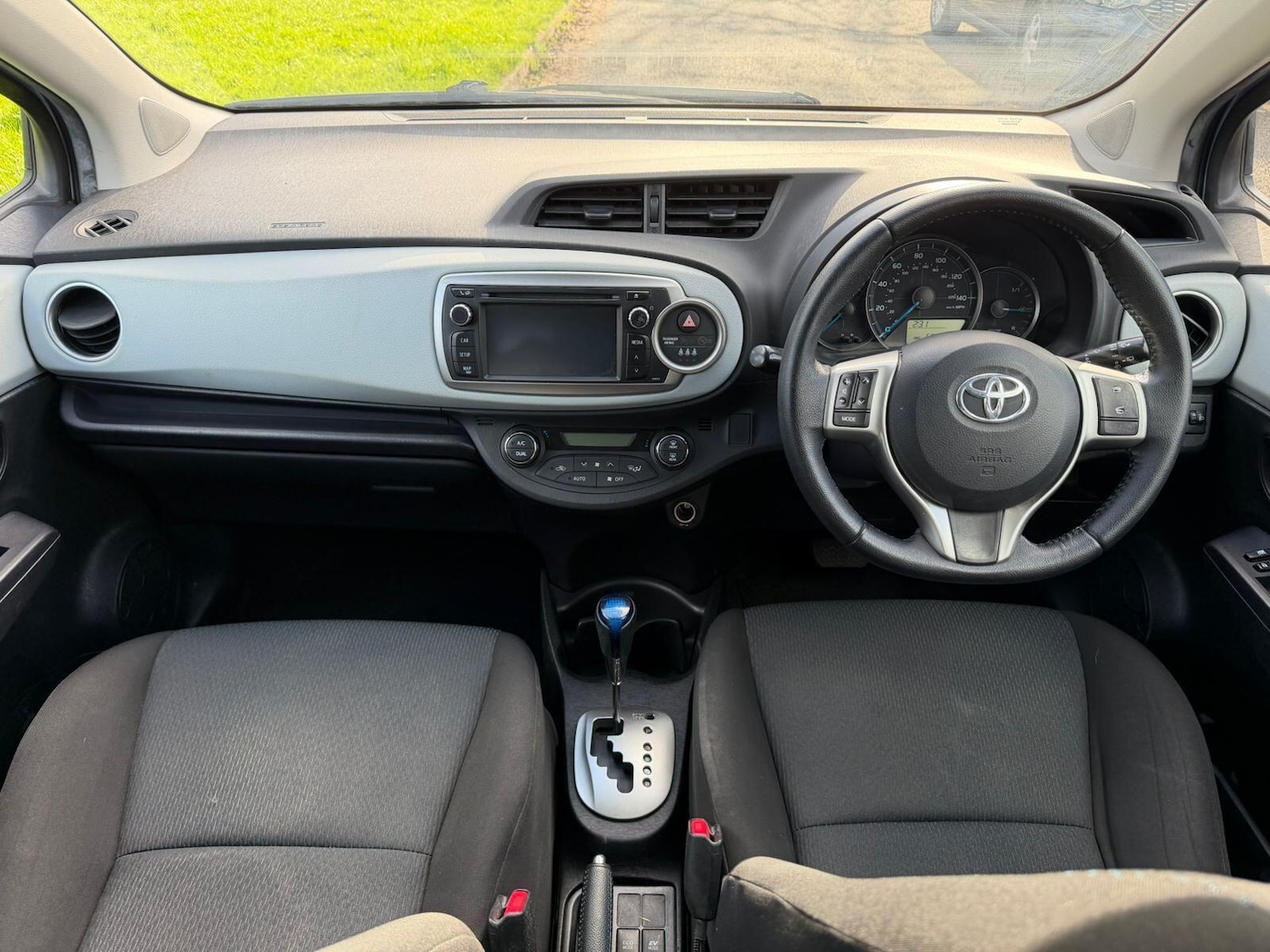 Used Toyota Yaris 2013 for sale - 78215695: Photo 11