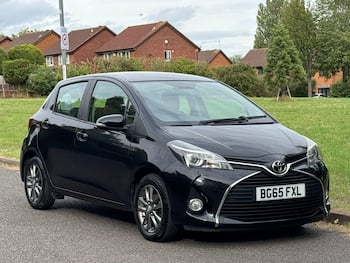 Used Toyota Yaris 2015 for sale - 79726642: Photo