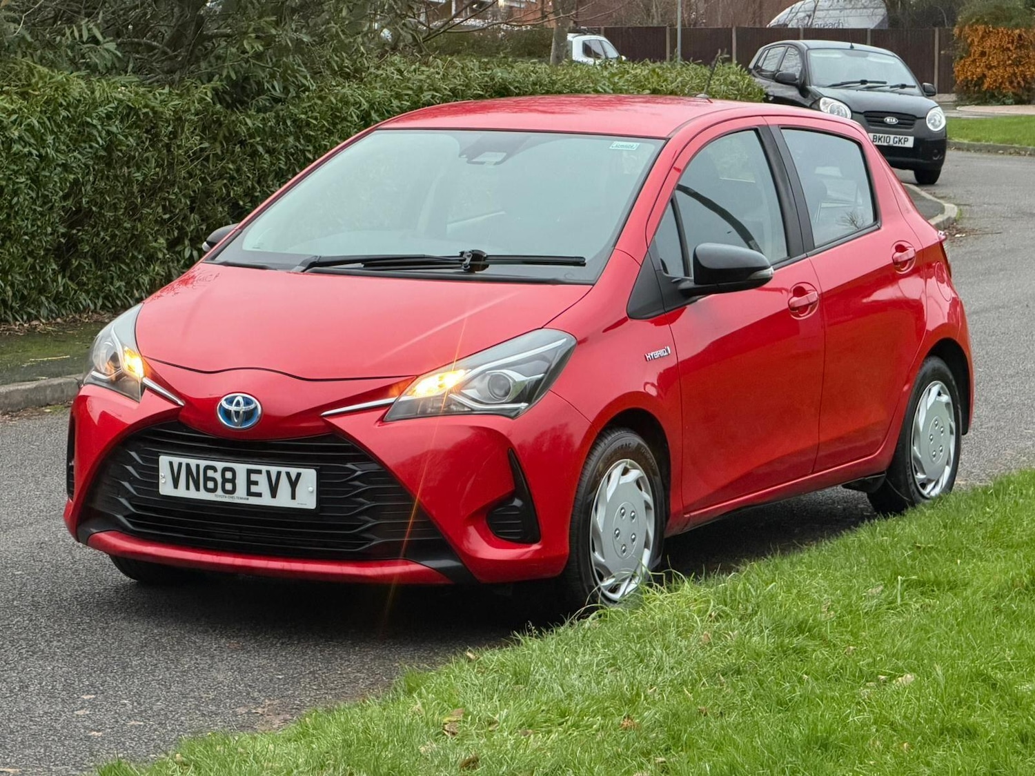 Used Toyota Yaris 2018 for sale - 77215451: Photo 2