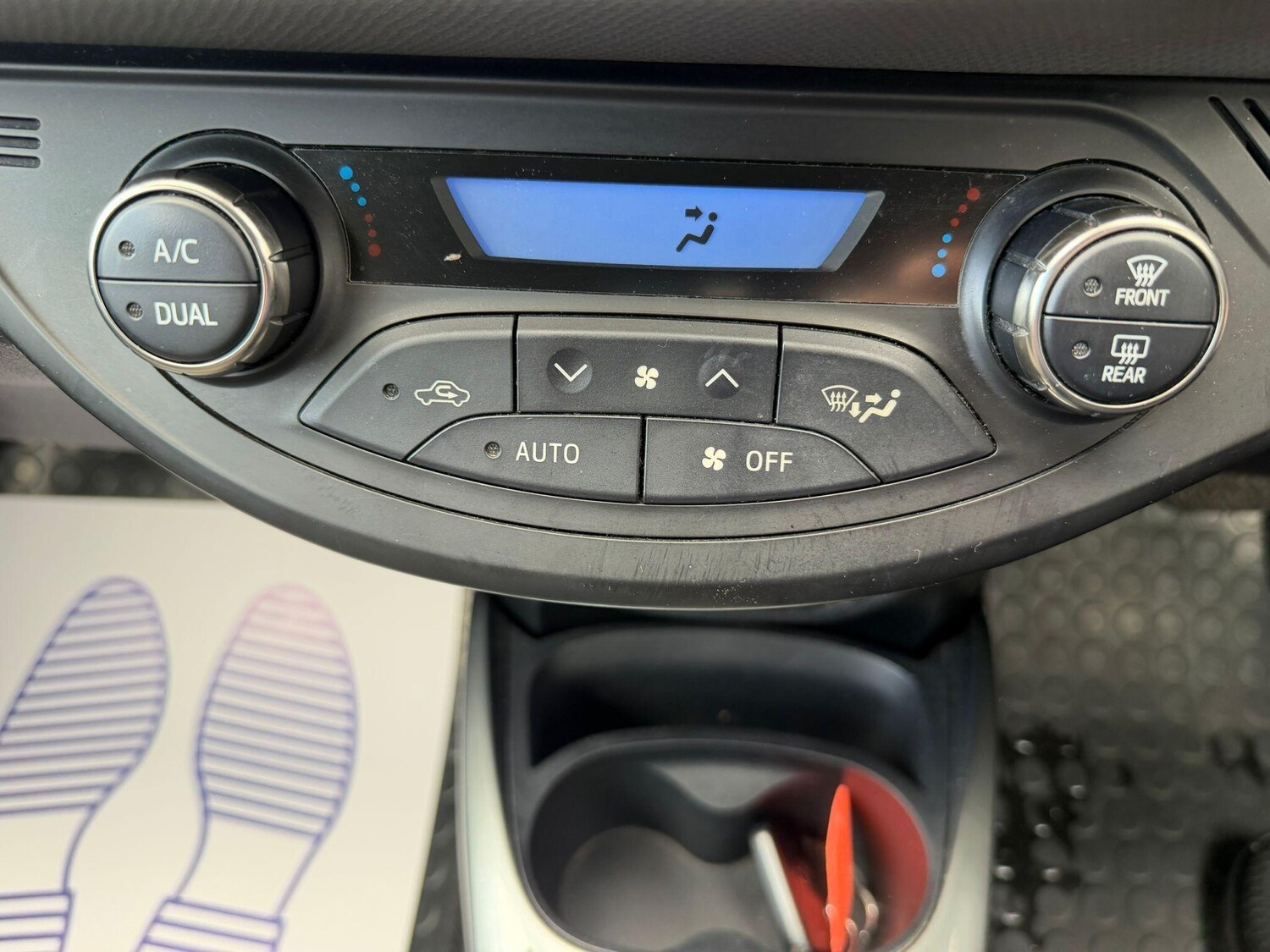 Used Toyota Yaris 2015 for sale - 78215723: Photo 20