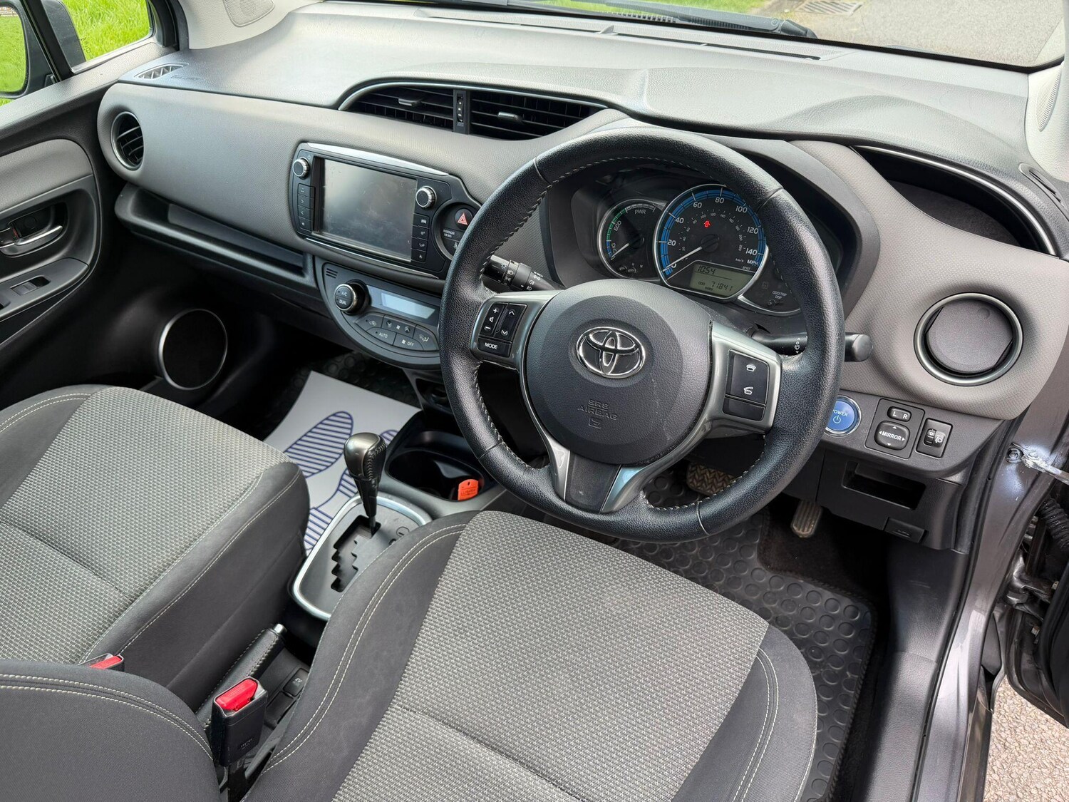 Used Toyota Yaris 2015 for sale - 78215723: Photo 25