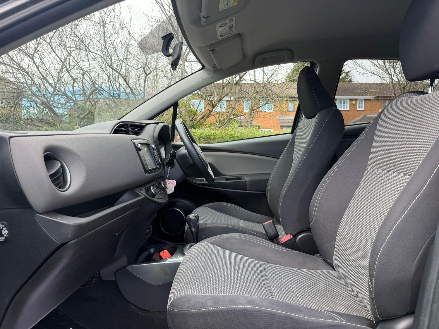 Used Toyota Yaris 2015 for sale - 78215723: Photo 26