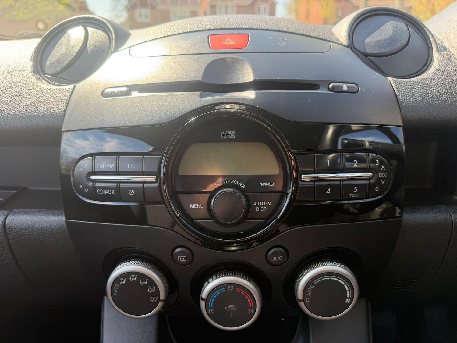 Used Mazda Mazda2 2011 for sale - 78215715: Photo 14