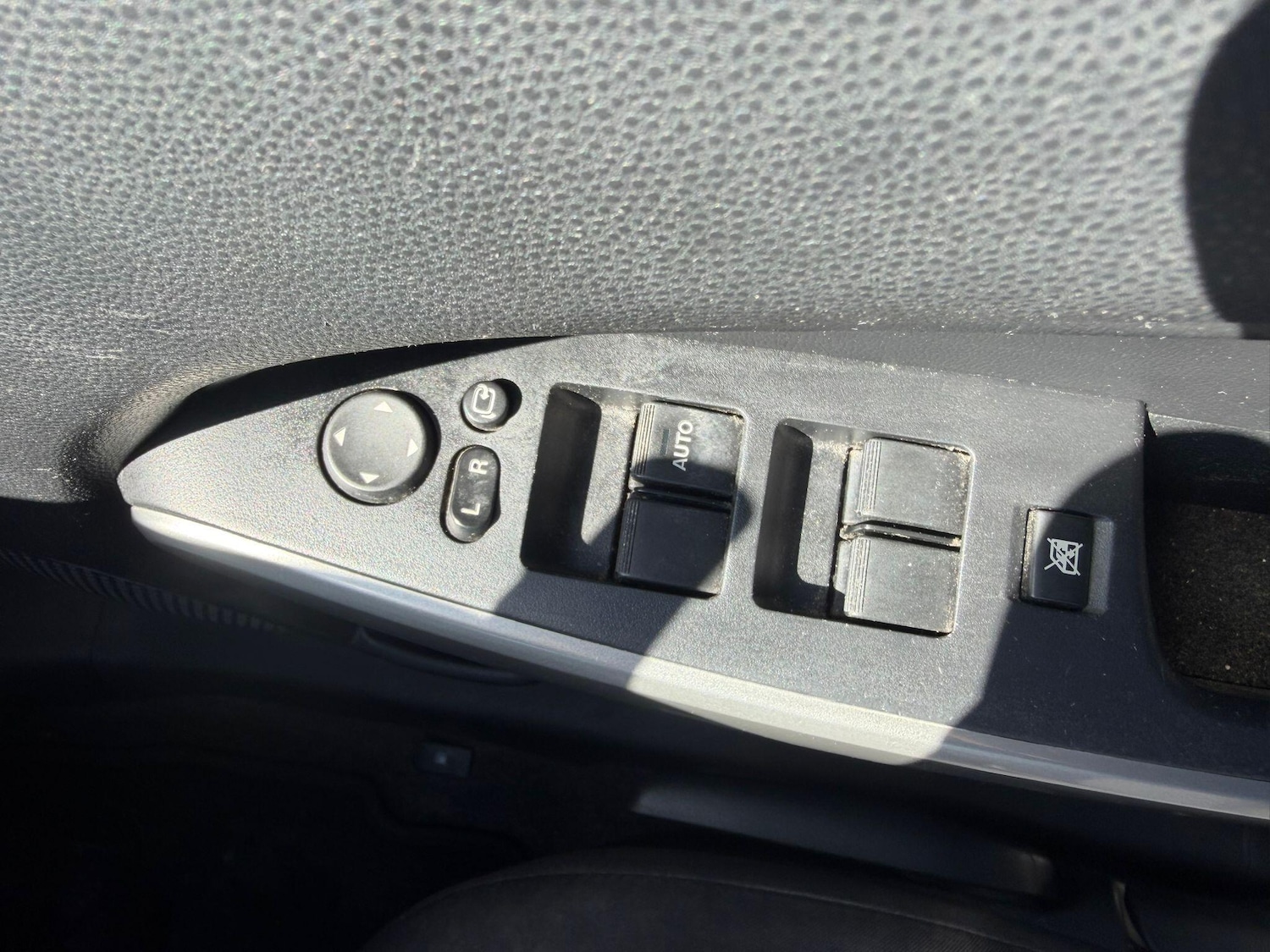 Used Mazda Mazda2 2011 for sale - 78215715: Photo 24