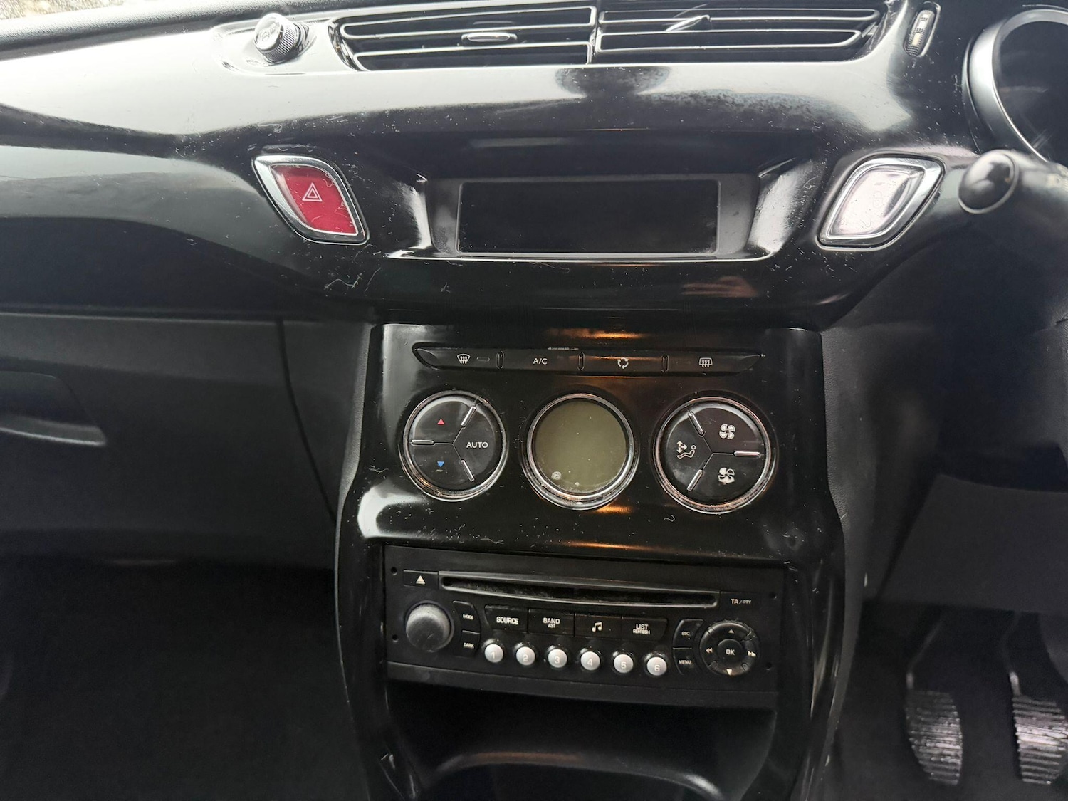 Used Citroen DS3 2012 for sale - 77455783: Photo 10