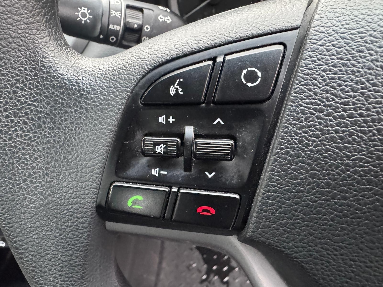 Used Hyundai TUCSON for sale - 77215990: Photo 26