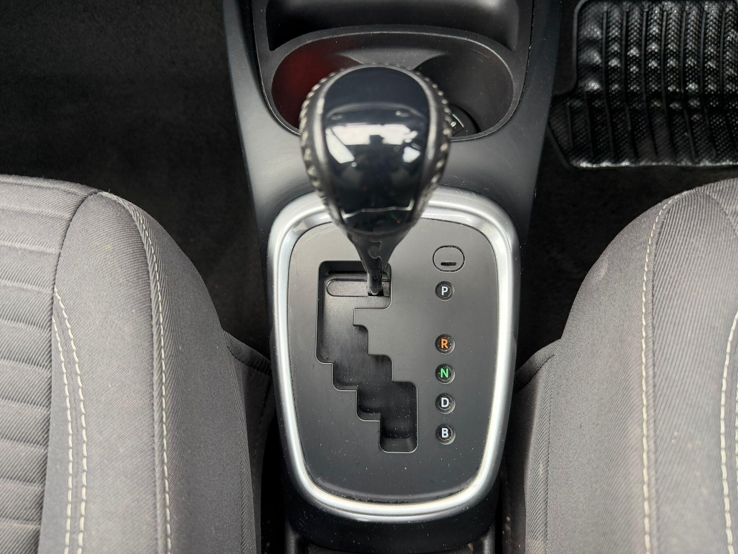 Used Toyota Yaris for sale - 77738559: Photo 14