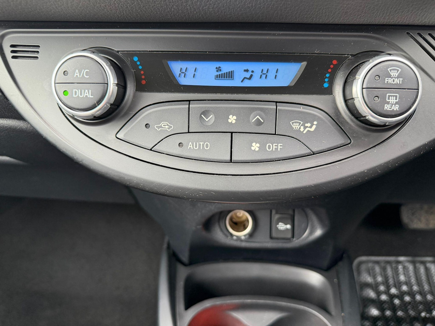 Used Toyota Yaris for sale - 77738559: Photo 15