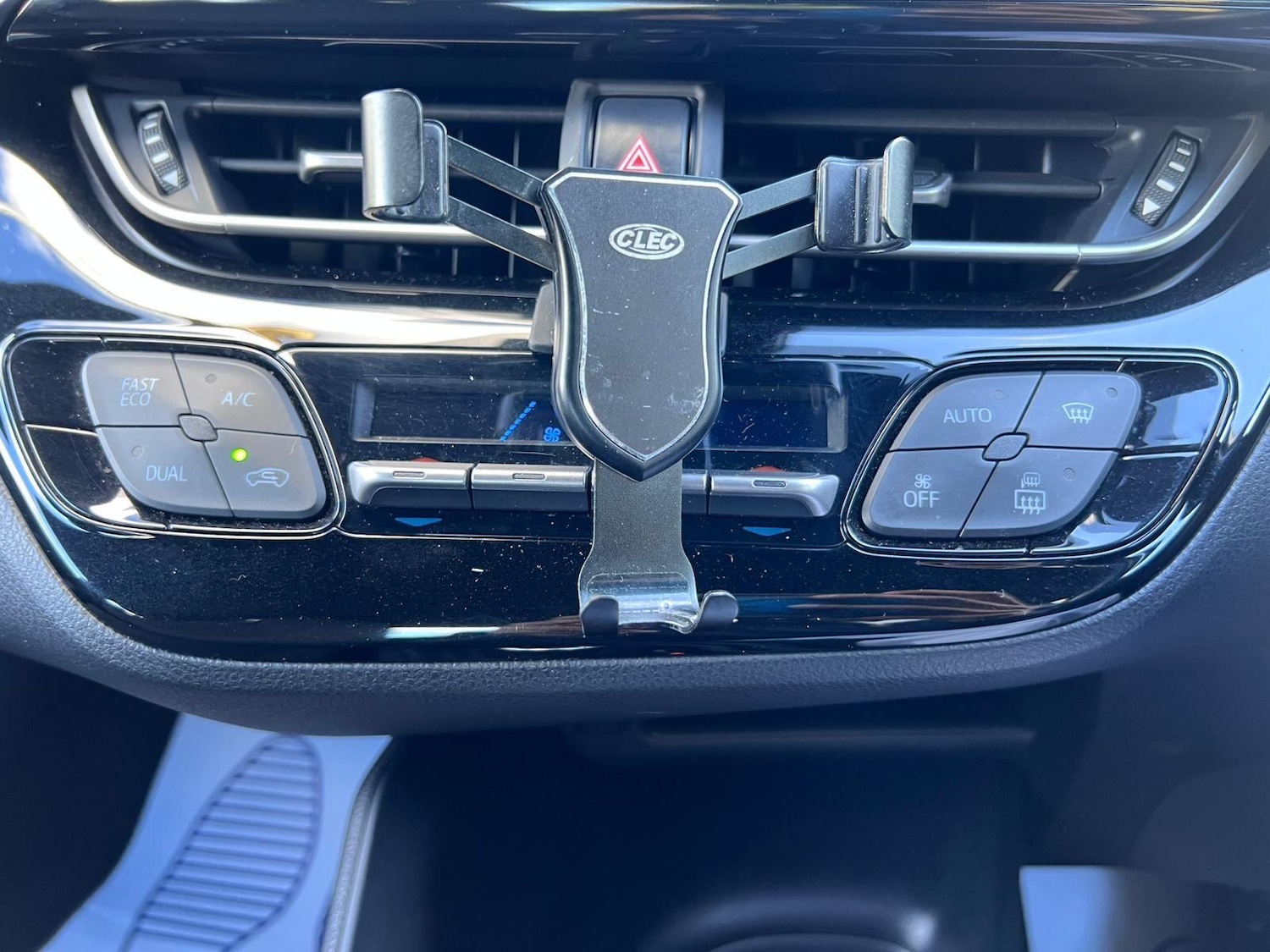 Used Toyota C-HR 2017 for sale - 77344213: Photo 16