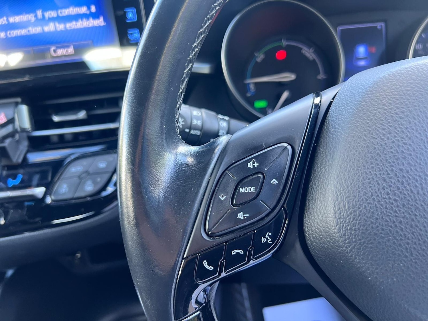 Used Toyota C-HR 2017 for sale - 77344213: Photo 19