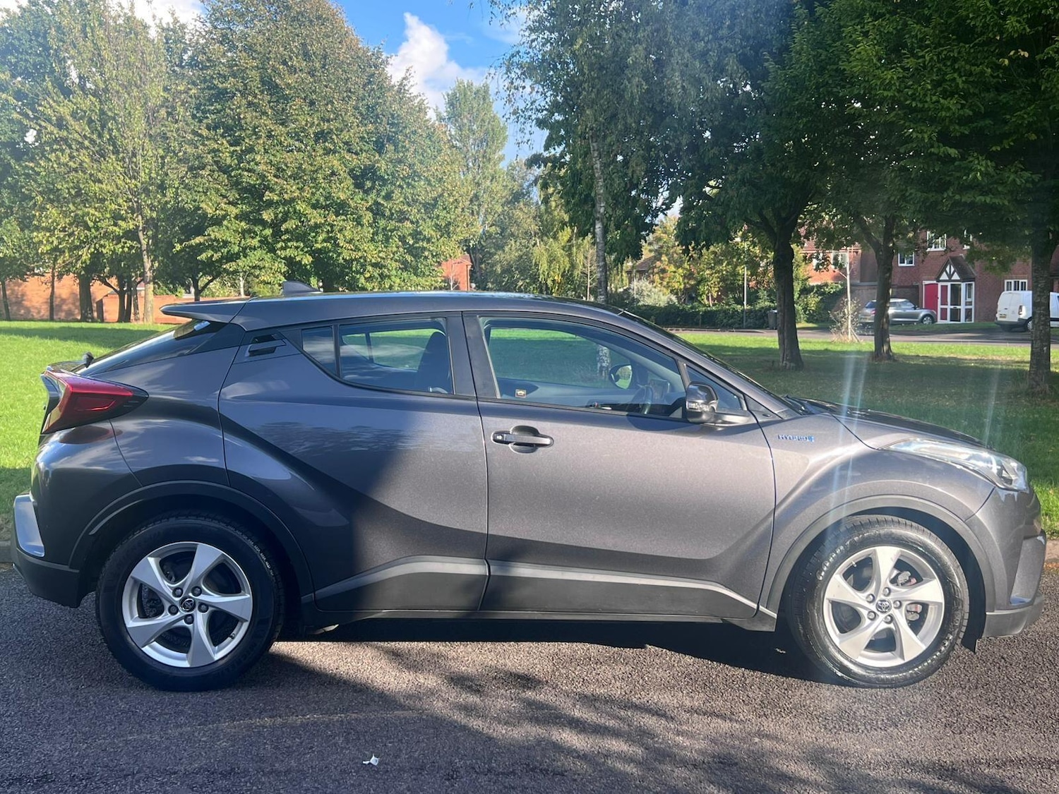 Used Toyota C-HR 2017 for sale - 77344213: Photo 4