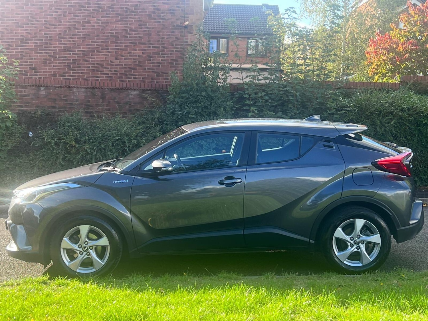 Used Toyota C-HR 2017 for sale - 77344213: Photo 5