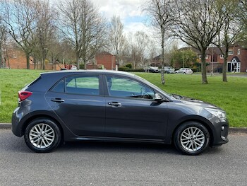 Used Kia Niro 2019 for sale - 78275400: Photo