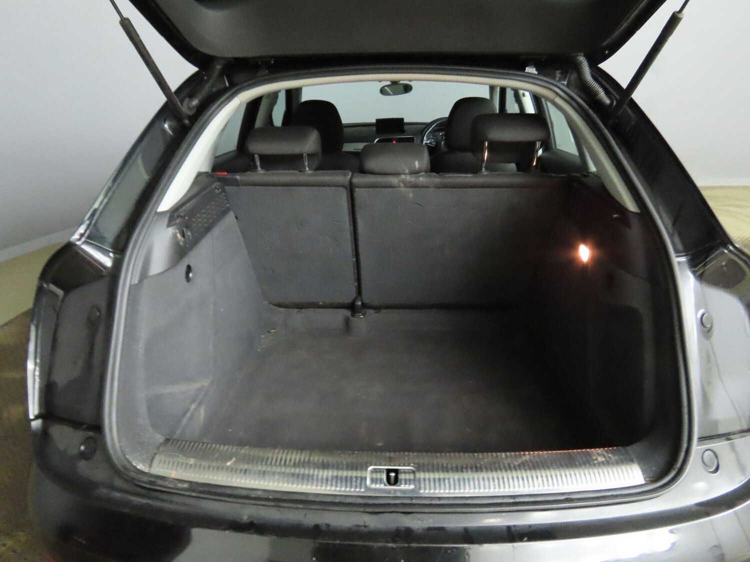 Used Audi Q3 for sale - 77538107: Photo 10