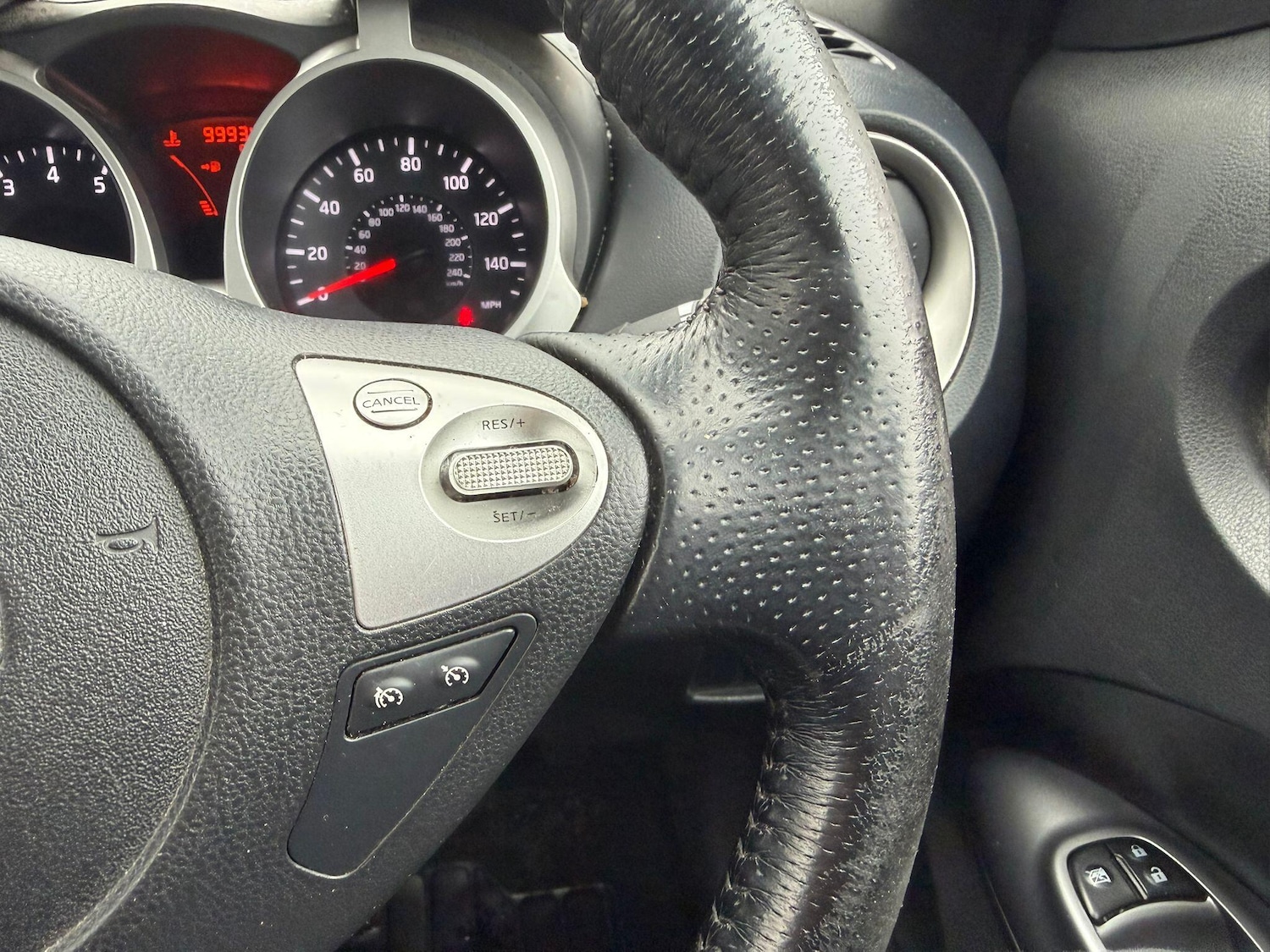 Used Nissan Juke 2011 for sale - 78215710: Photo 22